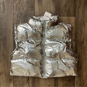 Forever 21 Cropped Puffer Jacket Vest Women’s Size L Silver Metallic